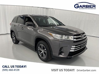 2019 Toyota Highlander LE 5TDBZRFHXKS720079 2019 Toyota Highlander LE