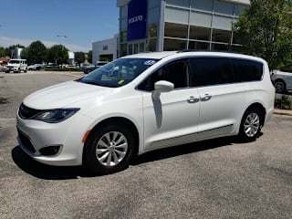 2017 Chrysler Pacifica Touring Plus 2C4RC1BGXHR811661 2017 Chrysler Pacifica Touring Plus
