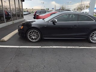 2010 Audi S5 4.2 quattro Prestige WAUVVAFR3AA038107 2010 Audi S5 4.2 quattro Prestige