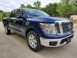 2017 Nissan Titan SV 1N6AA1EJ4HN532579 2017 Nissan Titan SV