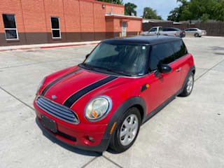 2010 MINI Cooper Base WMWMF3C53ATU77933 2010 MINI Cooper Base