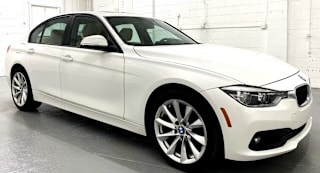 2018 BMW 3 Series WBA8E5G59JNV01716 2018 BMW 3 Series