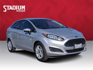 2014 Ford Fiesta SE 3FADP4BJ7EM190500 2014 Ford Fiesta SE