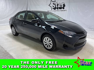 2018 Toyota Corolla LE 5YFBURHE7JP761147 2018 Toyota Corolla LE