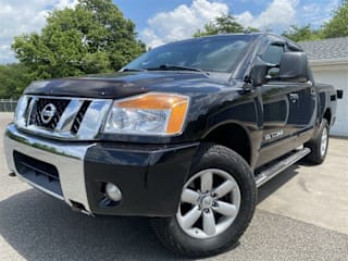 2010 Nissan Titan SE 1N6AA0EC8AN325131 2010 Nissan Titan SE