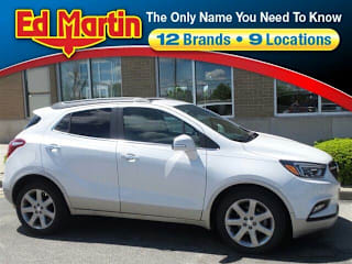 2018 Buick Encore Essence KL4CJCSM3JB607599 2018 Buick Encore Essence