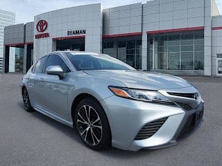 2018 Toyota Camry SE 4T1B11HK0JU026556 2018 Toyota Camry SE