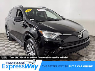 2018 Toyota RAV4 2T3BFREV0JW752438 2018 Toyota RAV4