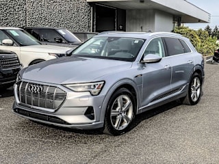 2019 Audi e-tron quattro Premium Plus WA1LAAGE9KB010898 2019 Audi e-tron quattro Premium Plus