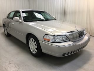 2010 Lincoln Town Car Signature Limited 2LNBL8CV6AX626656 2010 Lincoln Town Car Signature Limited
