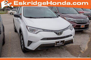 2017 Toyota RAV4 LE 2T3BFREV0HW672535 2017 Toyota RAV4 LE