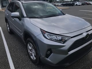 2019 Toyota RAV4 XLE JTMP1RFVXKD013417 2019 Toyota RAV4 XLE