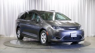 2017 Chrysler Pacifica Touring-L Plus 2C4RC1EG4HR663521 2017 Chrysler Pacifica Touring-L Plus
