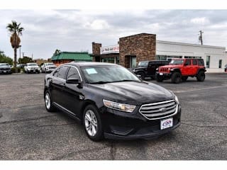 2017 Ford Taurus SE 1FAHP2D8XHG117068 2017 Ford Taurus SE