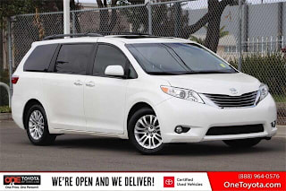 2017 Toyota Sienna XLE 8-Passenger 5TDYZ3DC1HS789654 2017 Toyota Sienna XLE 8-Passenger