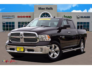 2017 Ram Pickup 1500 3C6RR6LT8HG563804 2017 Ram Pickup 1500
