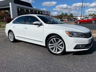 2016 Volkswagen Passat 1VWCS7A39GC064035 2016 Volkswagen Passat