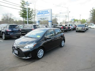 2017 Toyota Yaris 5-Door LE VNKKTUD31HA076352 2017 Toyota Yaris 5-Door LE