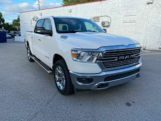 2019 Ram Pickup 1500 1C6SRFFT4KN744748 2019 Ram Pickup 1500