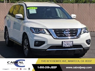 2017 Nissan Pathfinder SV 5N1DR2MN5HC641787 2017 Nissan Pathfinder SV