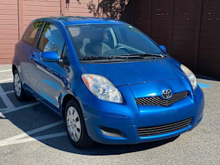 2010 Toyota Yaris Base JTDJT4K36A5311981 2010 Toyota Yaris Base