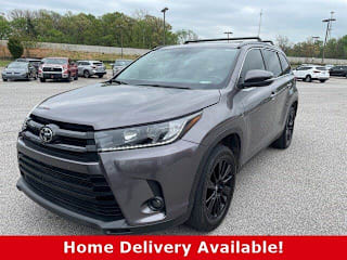 2019 Toyota Highlander SE 5TDKZRFH7KS570822 2019 Toyota Highlander SE