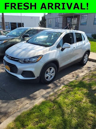 2019 Chevrolet Trax LS 3GNCJKSB9KL210131 2019 Chevrolet Trax LS