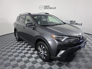 2018 Toyota RAV4 LE JTMBFREV3JJ222799 2018 Toyota RAV4 LE