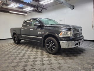 2017 Ram Pickup 1500 Laramie 1C6RR7VT0HS739305 2017 Ram Pickup 1500 Laramie