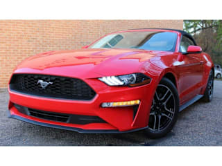 2018 Ford Mustang 1FATP8UH8J5109517 2018 Ford Mustang