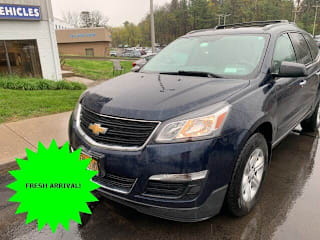 2016 Chevrolet Traverse LS 1GNKVFED9GJ231449 2016 Chevrolet Traverse LS