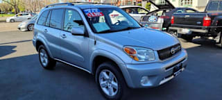 2005 Toyota RAV4 Base JTEHD20V056033028 2005 Toyota RAV4 Base