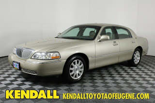 2010 Lincoln Town Car Signature Limited 2LNBL8CV8AX623323 2010 Lincoln Town Car Signature Limited