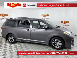 2019 Toyota Sienna XLE 8-Passenger 5TDYZ3DC3KS991032 2019 Toyota Sienna XLE 8-Passenger