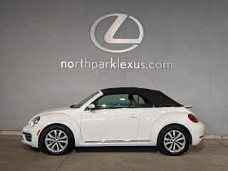 2017 Volkswagen Beetle 1.8T S 3VW517AT2HM822101 2017 Volkswagen Beetle 1.8T S