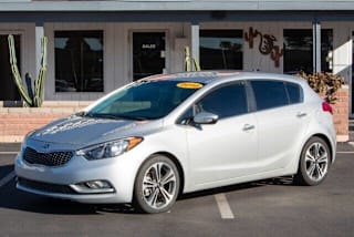 2016 Kia Forte5 KNAFX5A86G5546867 2016 Kia Forte5