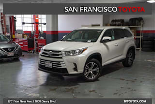 2019 Toyota Highlander LE 5TDBZRFH8KS711252 2019 Toyota Highlander LE