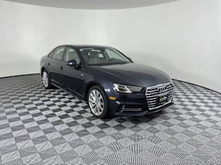 2018 Audi A4 2.0T quattro Premium WAUDNAF4XJA135496 2018 Audi A4 2.0T quattro Premium