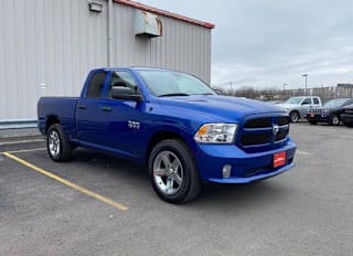 2018 Ram Pickup 1500 Express 1C6RR7FG3JS181666 2018 Ram Pickup 1500 Express