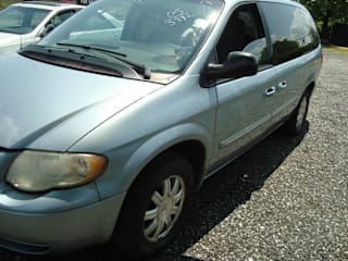 2005 Chrysler Town and Country Touring 2C4GP54L75R277995 2005 Chrysler Town and Country Touring