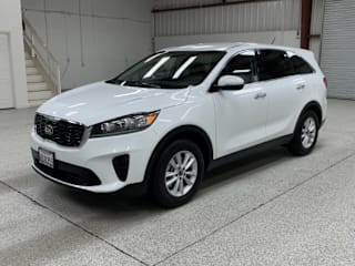 2019 Kia Sorento LX V6 5XYPG4A51KG489694 2019 Kia Sorento LX V6