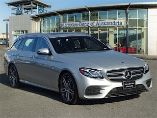 2018 Mercedes-Benz E-Class WDDZH6GB3JA322739 2018 Mercedes-Benz E-Class