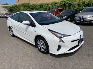 2017 Toyota Prius Three JTDKARFUXH3049883 2017 Toyota Prius Three