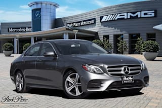 2018 Mercedes-Benz E-Class WDDZF4JB8JA371180 2018 Mercedes-Benz E-Class