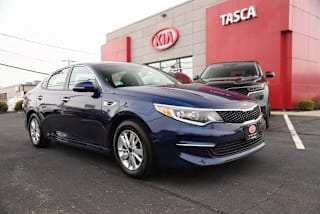 2017 Kia Optima LX 5XXGT4L38HG121694 2017 Kia Optima LX