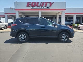 2018 Toyota RAV4 LE 2T3ZFREV9JW416799 2018 Toyota RAV4 LE
