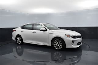 2018 Kia Optima 5XXGT4L38JG241694 2018 Kia Optima