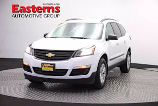 2017 Chevrolet Traverse LS 1GNKVFKD2HJ224753 2017 Chevrolet Traverse LS