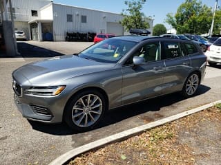 2020 Volvo V60 T5 Momentum YV1102EK5L2383575 2020 Volvo V60 T5 Momentum