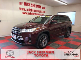 2018 Toyota Highlander XLE 5TDJZRFH5JS890800 2018 Toyota Highlander XLE